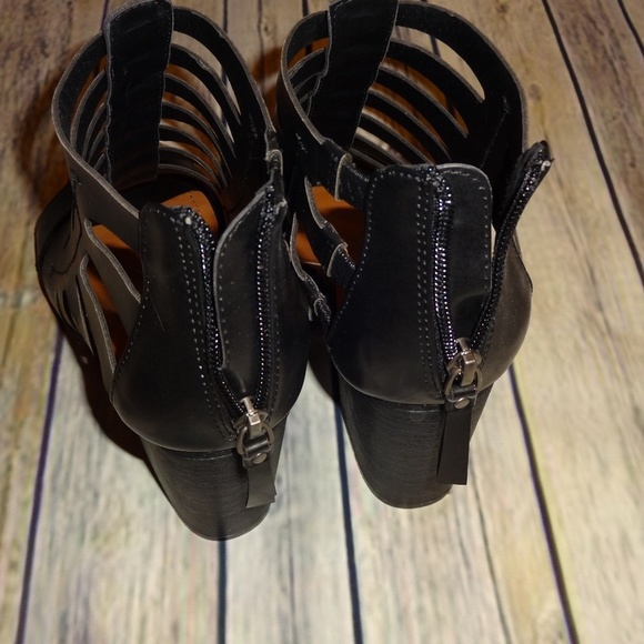 INDIGIO Rd Women's Strappy Sandal Dress Heels Shoes Size 8 Black NWOT - Picture 3 of 5